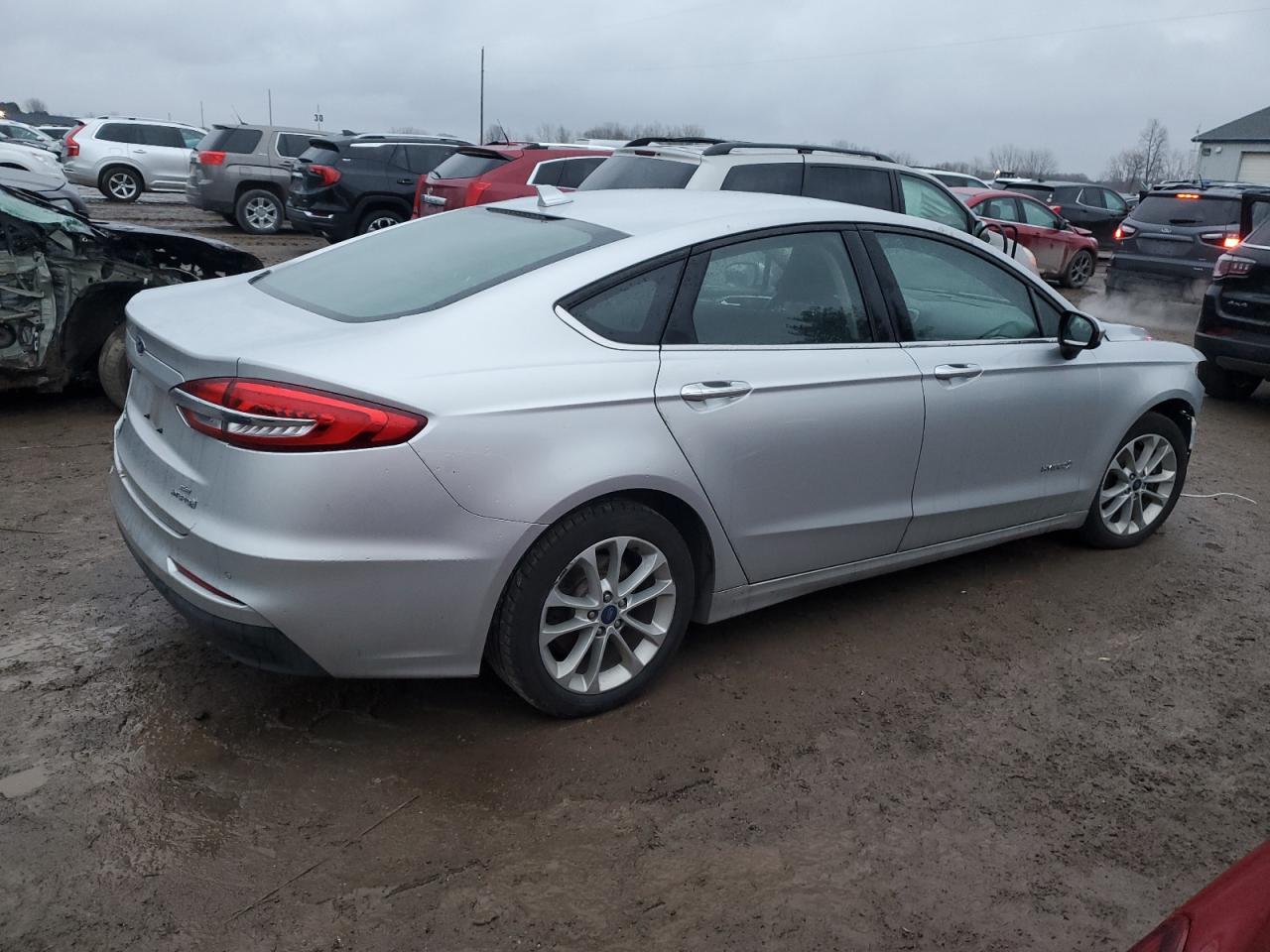 3FA6P0LU6KR205416 FORD FUSION 2019