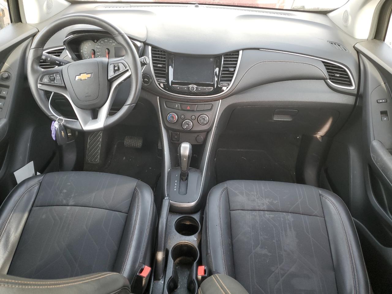 KL7CJPSBXHB212077 CHEVROLET TRAX 2017