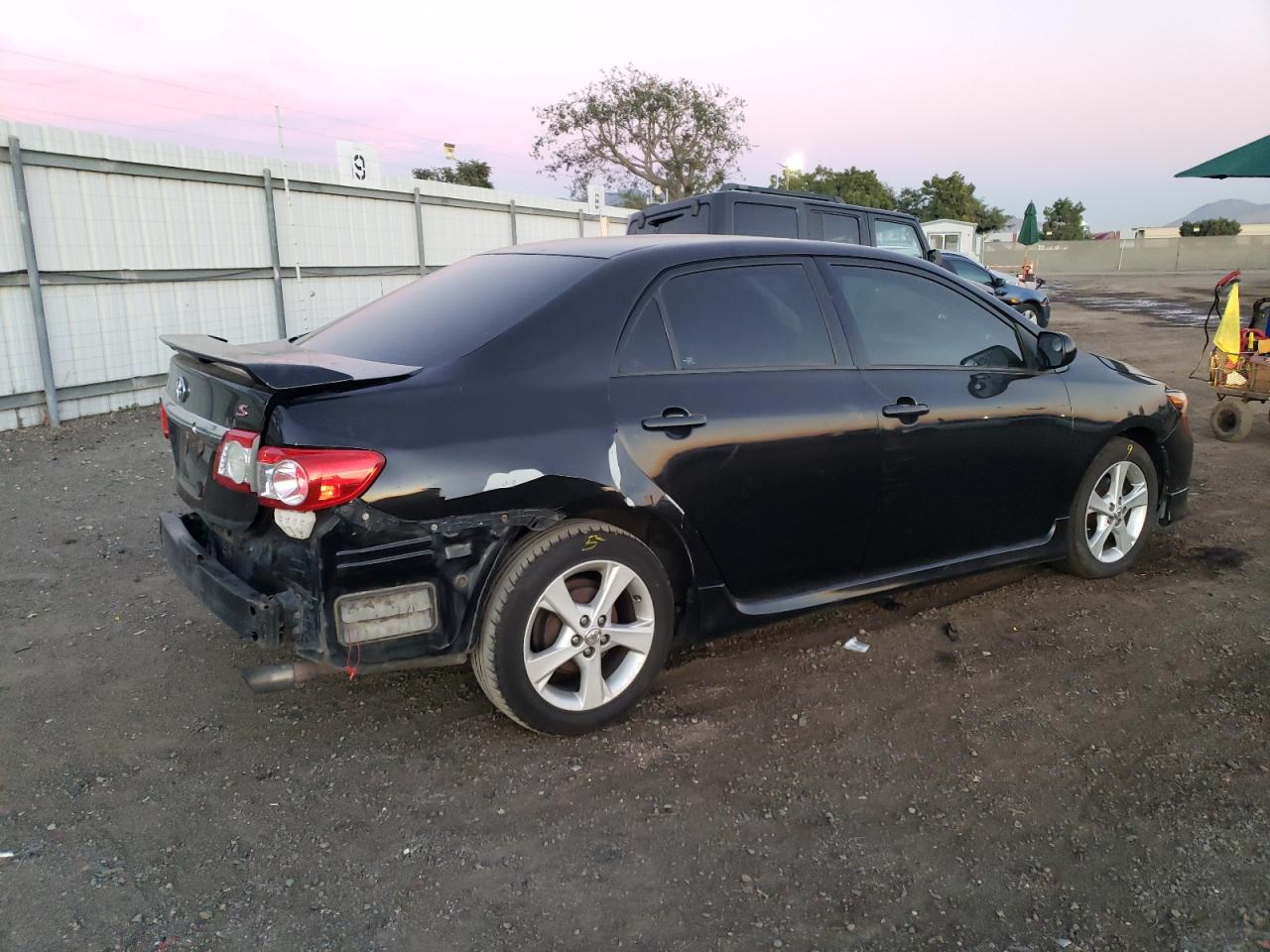 2013 Toyota Corolla Base vin: 5YFBU4EE2DP121469