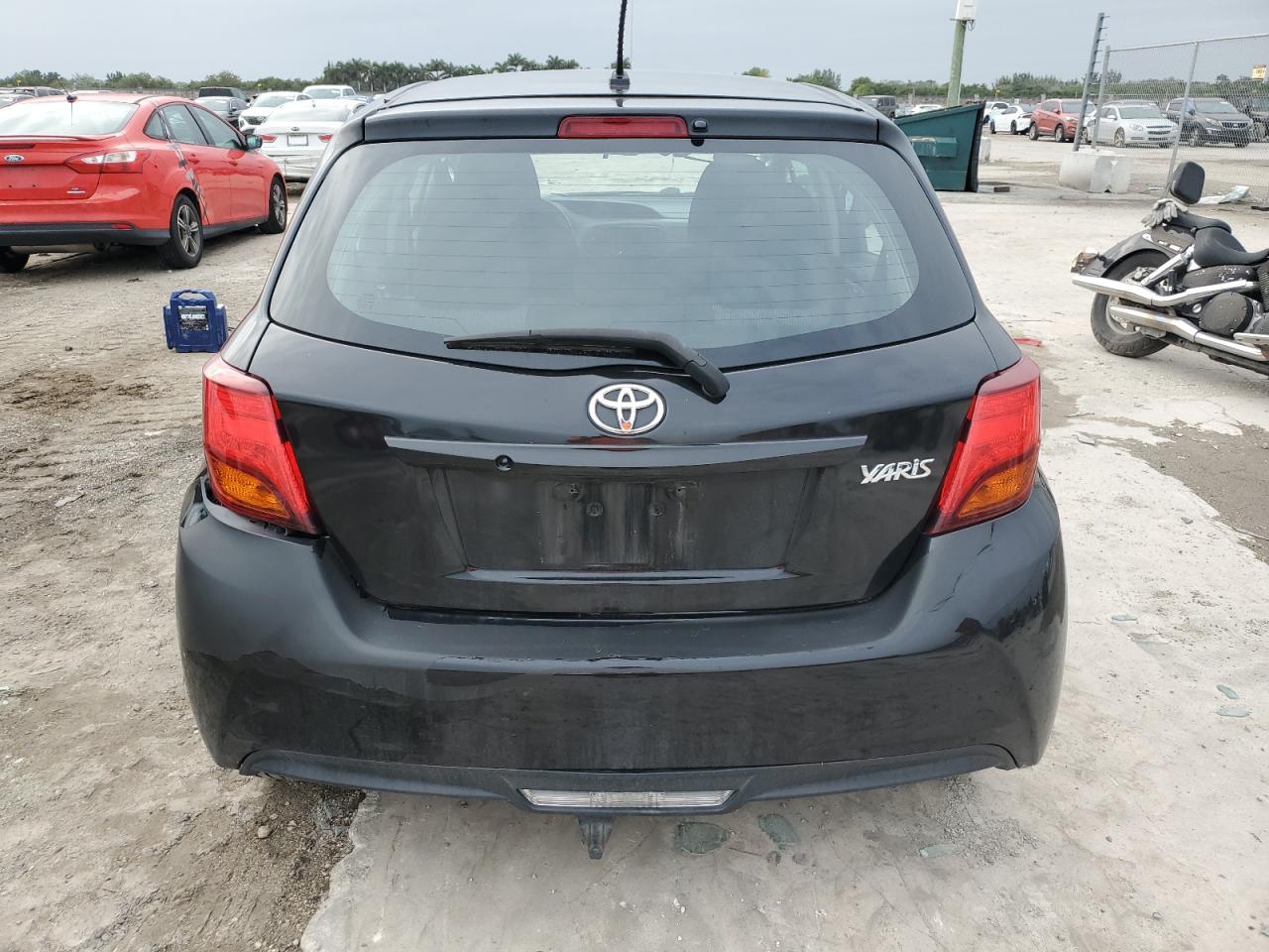 VNKKTUD38HA076073 TOYOTA YARIS 2017