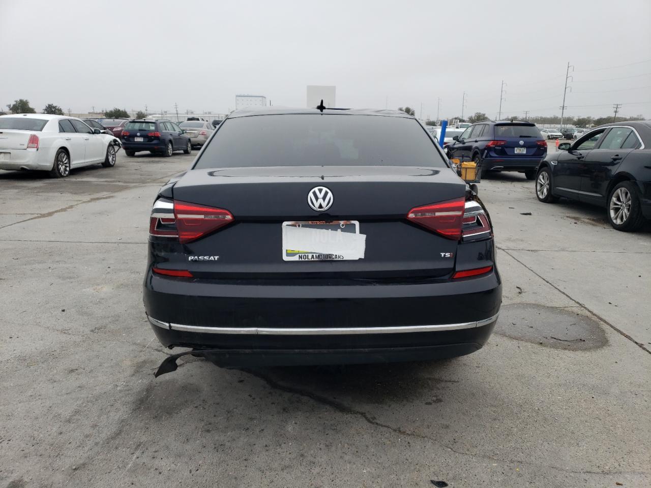 1VWLA7A34KC007060 2019 Volkswagen Passat Wolfsburg