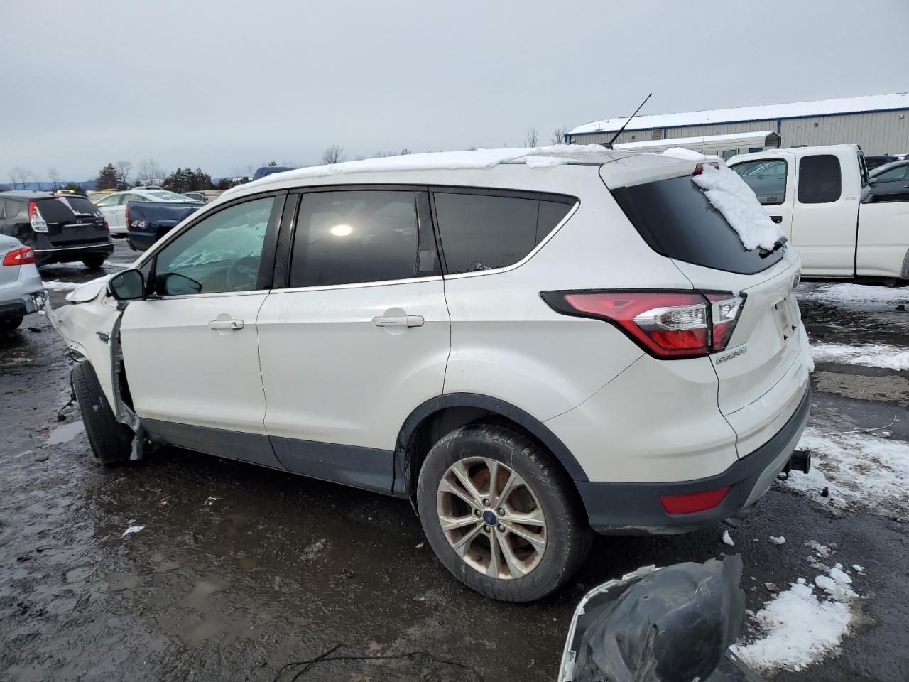1FMCU0GD9HUE63054 FORD ESCAPE 2017