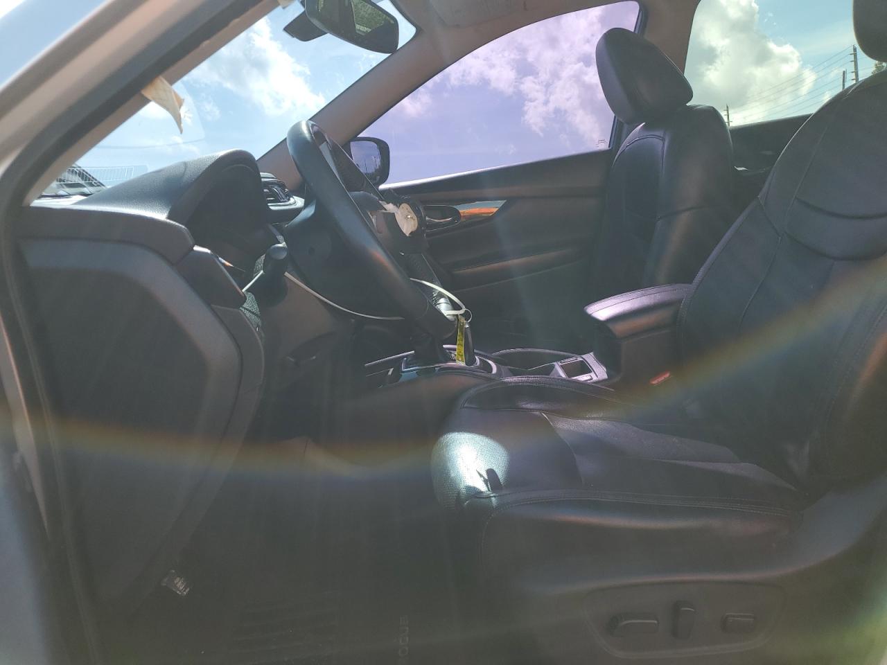 5N1AT2MT0HC886550 NISSAN ROGUE 2017