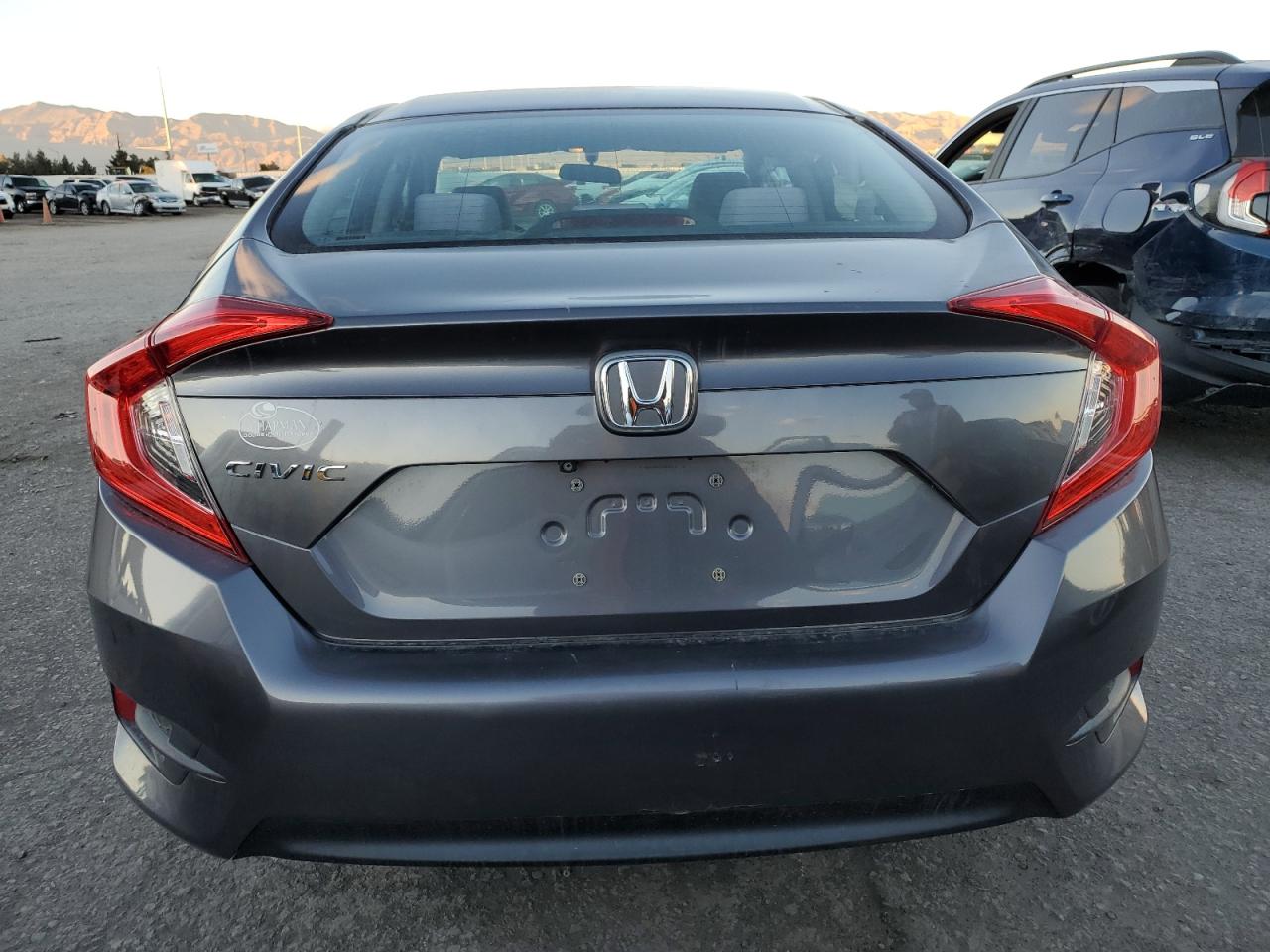 19XFC2F53HE015059 HONDA CIVIC 2017