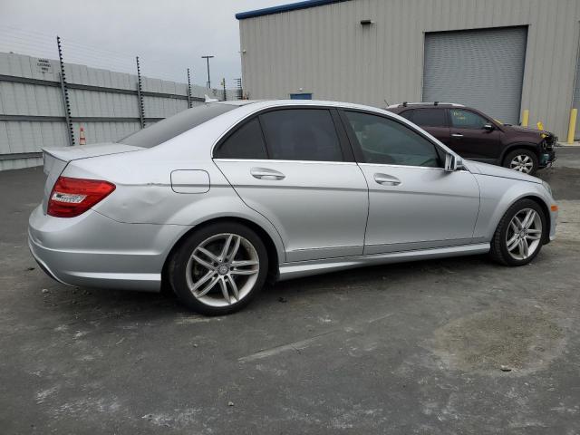 VIN WDDGF4HB6DA869542 2013 Mercedes-Benz C-Class, 250 no.3