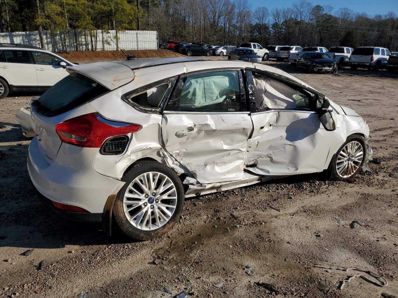 1FADP3N29HL309667 FORD FOCUS 2017