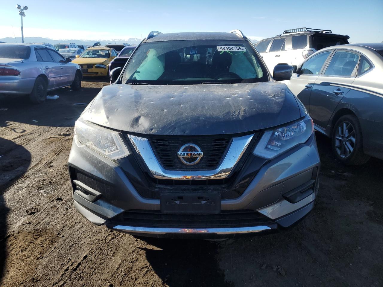 VIN: JN8AT2MV0JW304672 2018 NISSAN ROGUE