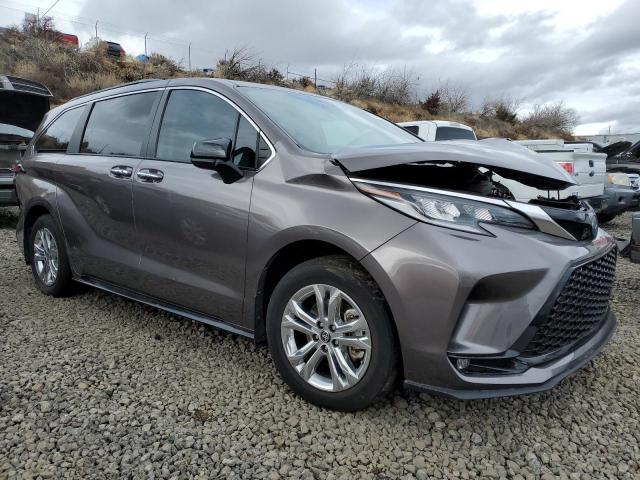 2022 TOYOTA SIENNA XSE - 5TDXSKFC0NS052710