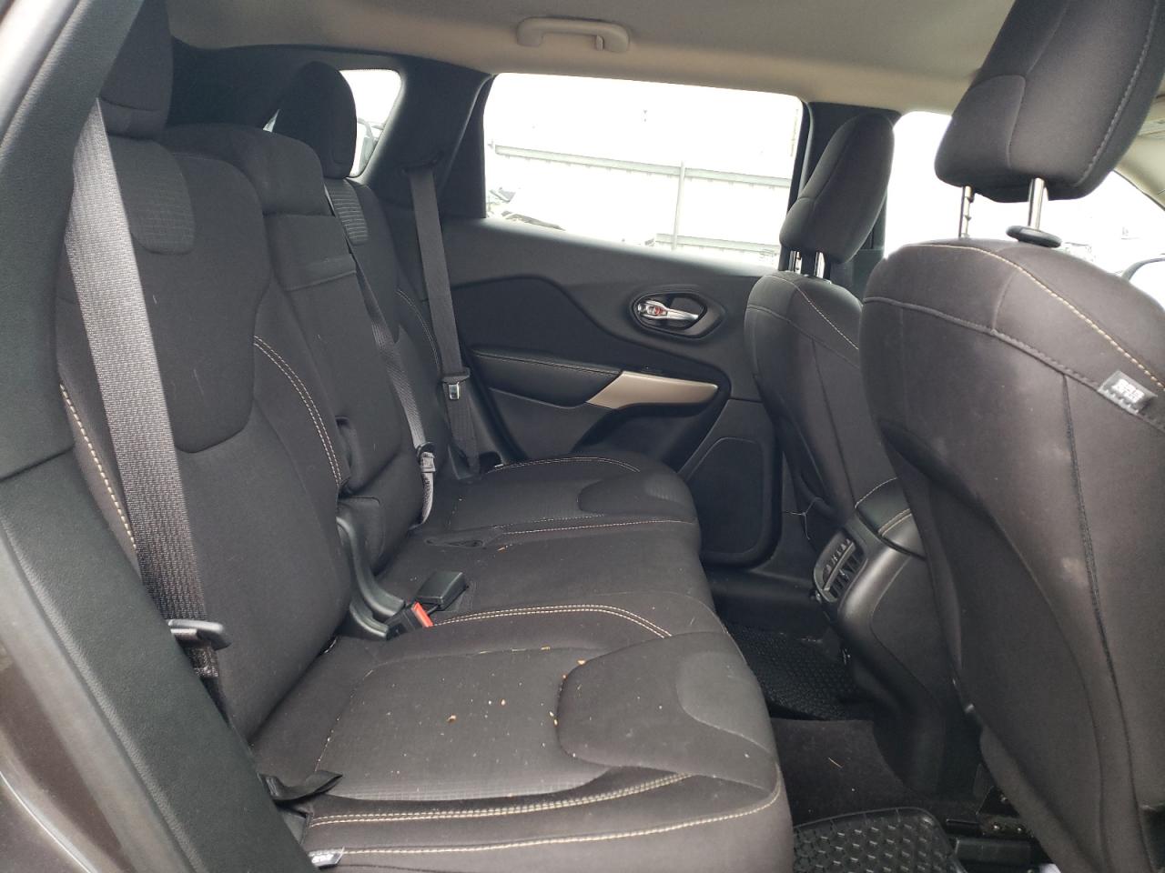1C4PJMCS5HW612638 JEEP GRAND CHER 2017