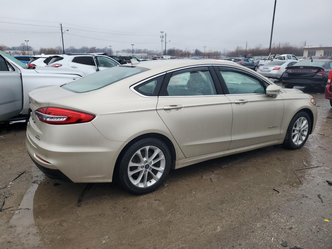 3FA6P0MU6KR166180 FORD FUSION 2019