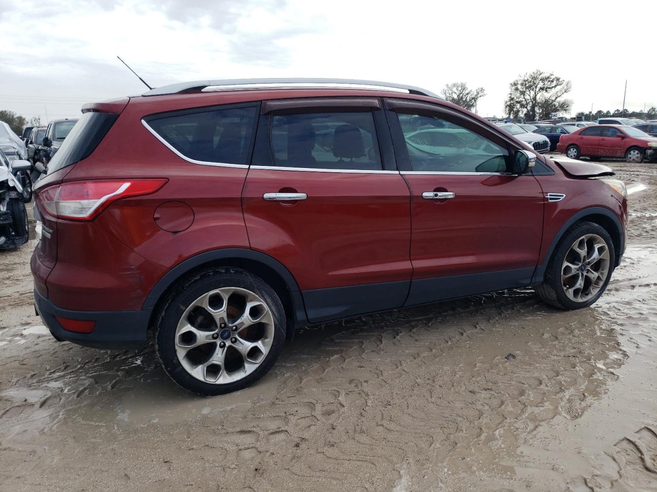 1FMCU0J90GUB31426 FORD ESCAPE 2016