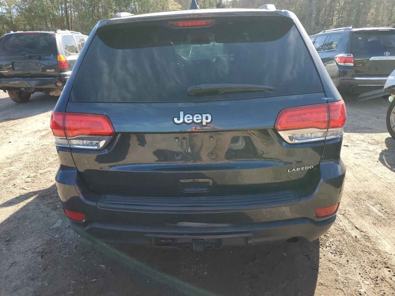 1C4RJEAG6EC216633 2014 Jeep Grand Cherokee Laredo