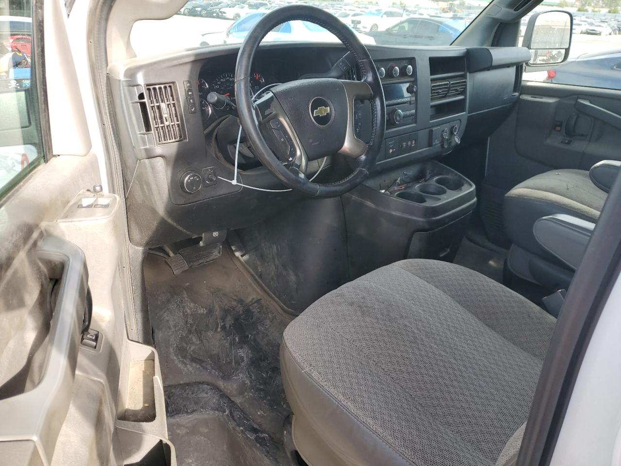 1GCWGAFGXK1168497 2019 Chevrolet Express G2500