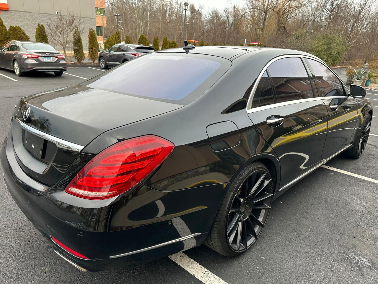 2016 Mercedes-Benz S 550 vin: WDDUG8CB6GA254511