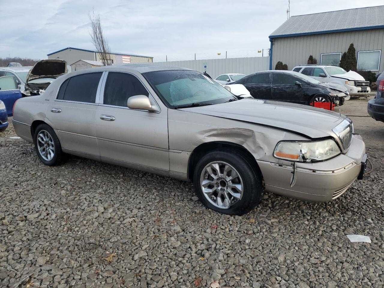 1LNHM82W83Y606574 2003 Lincoln Town Car Signature