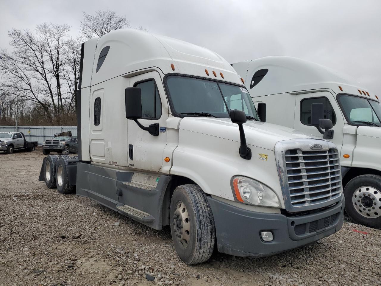 Lot #2381271005 2018 FREIGHTLINER CASCADIA 1