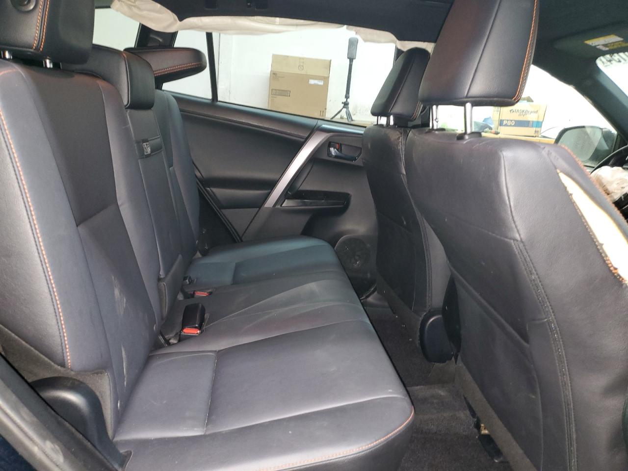 JTMJJREV7HD151304 TOYOTA RAV4 2017