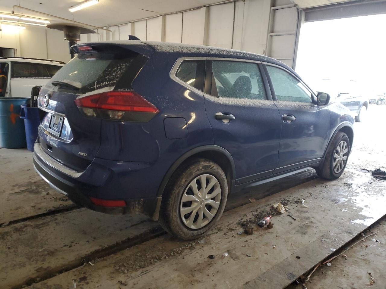 JN8AT2MV3HW025579 NISSAN ROGUE 2017