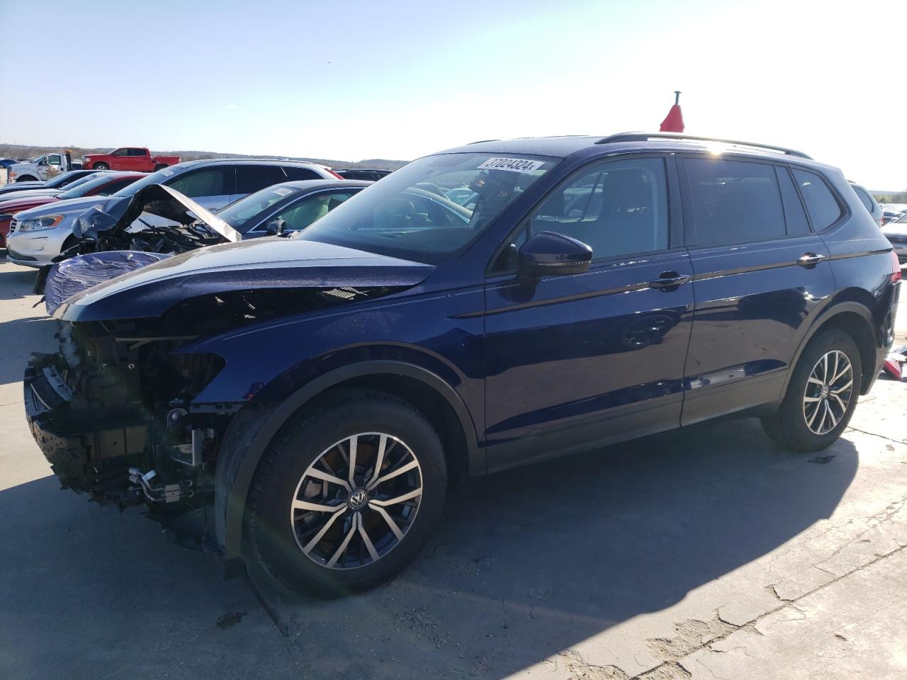 VIN: 3VV1B7AX8MM095608 2021 VOLKSWAGEN TIGUAN