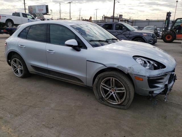 VIN WP1AA2A55JLB11780 2018 Porsche Macan no.4