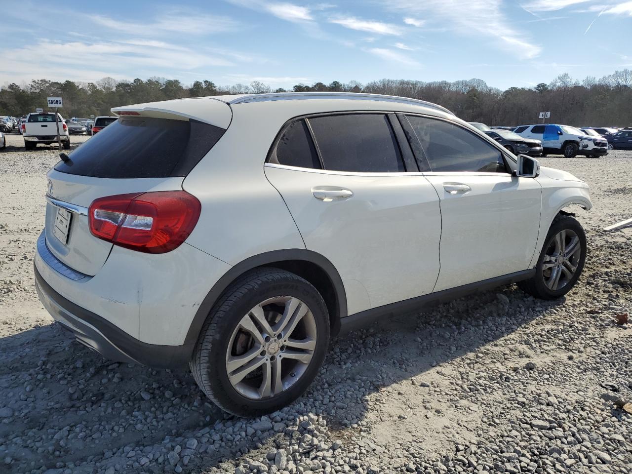 WDCTG4EB2HJ352037 MERCEDES-BENZ GLA-CLASS 2017