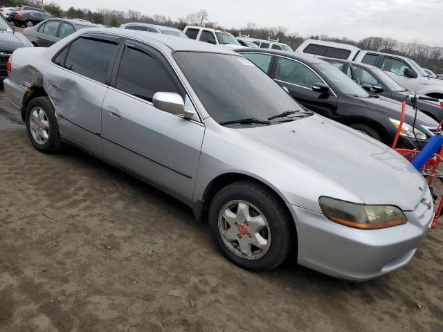 1HGCG6654YA045805 | 2000 Honda accord lx