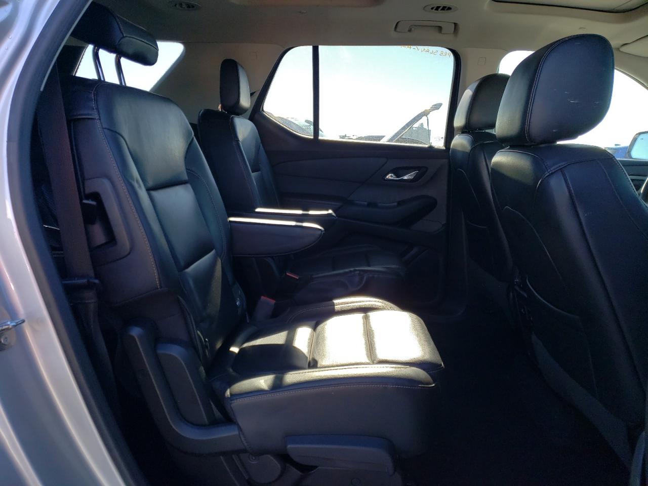 1GNERKKW6JJ127153 CHEVROLET TRAVERSE 2018
