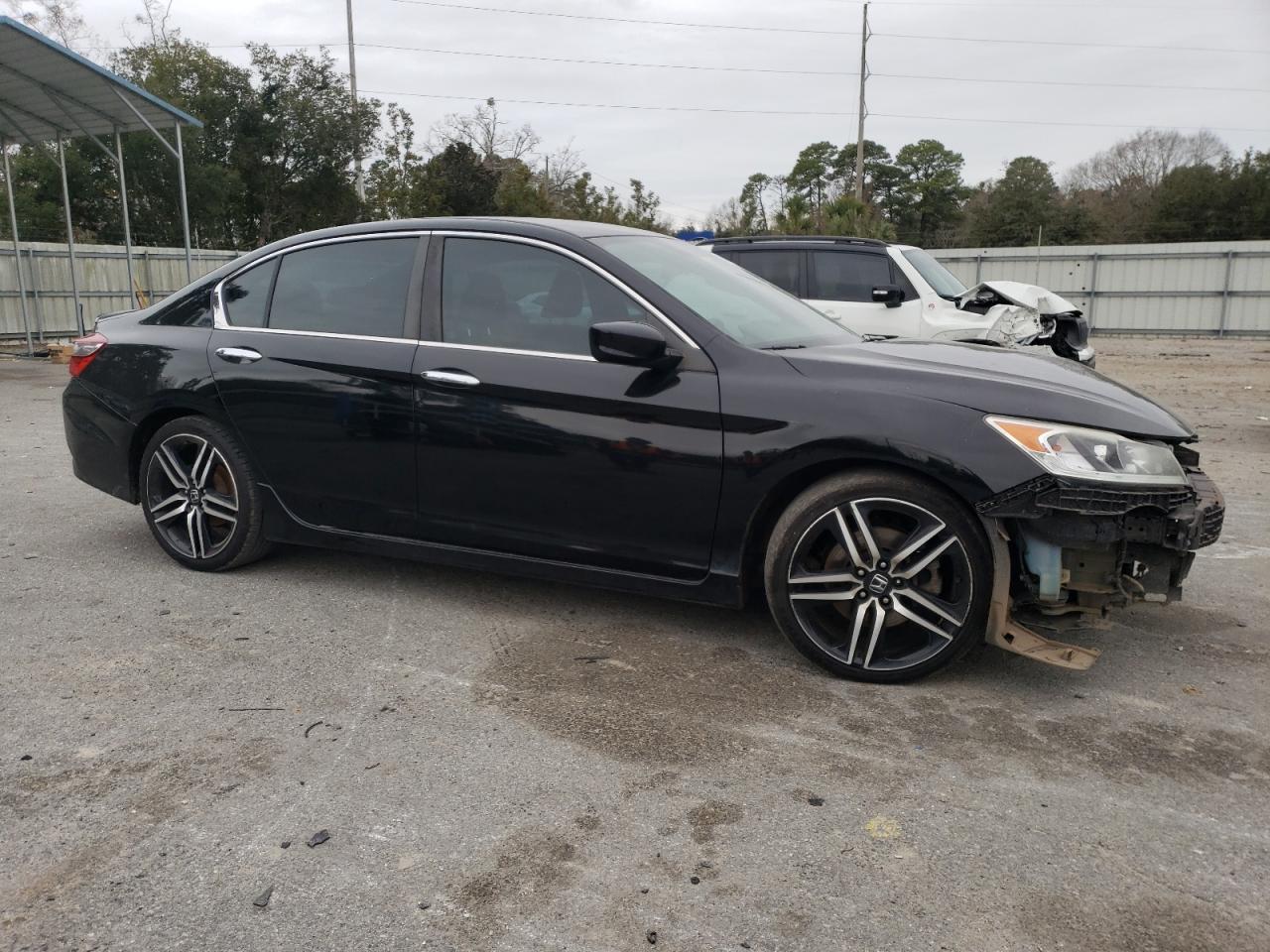 1HGCR2F57HA263904 HONDA ACCORD 2017
