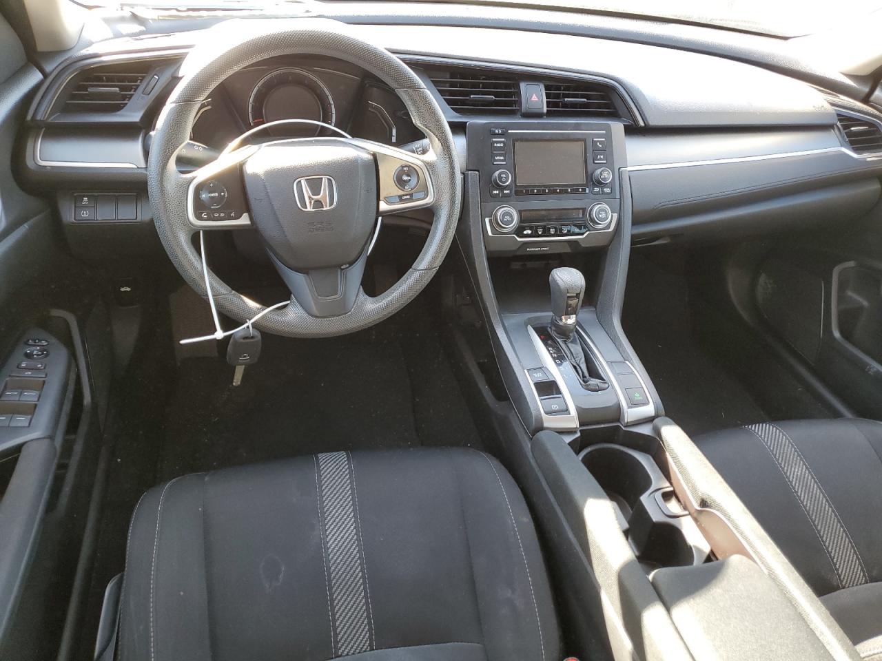 2HGFC2F50HH557872 HONDA CIVIC 2017