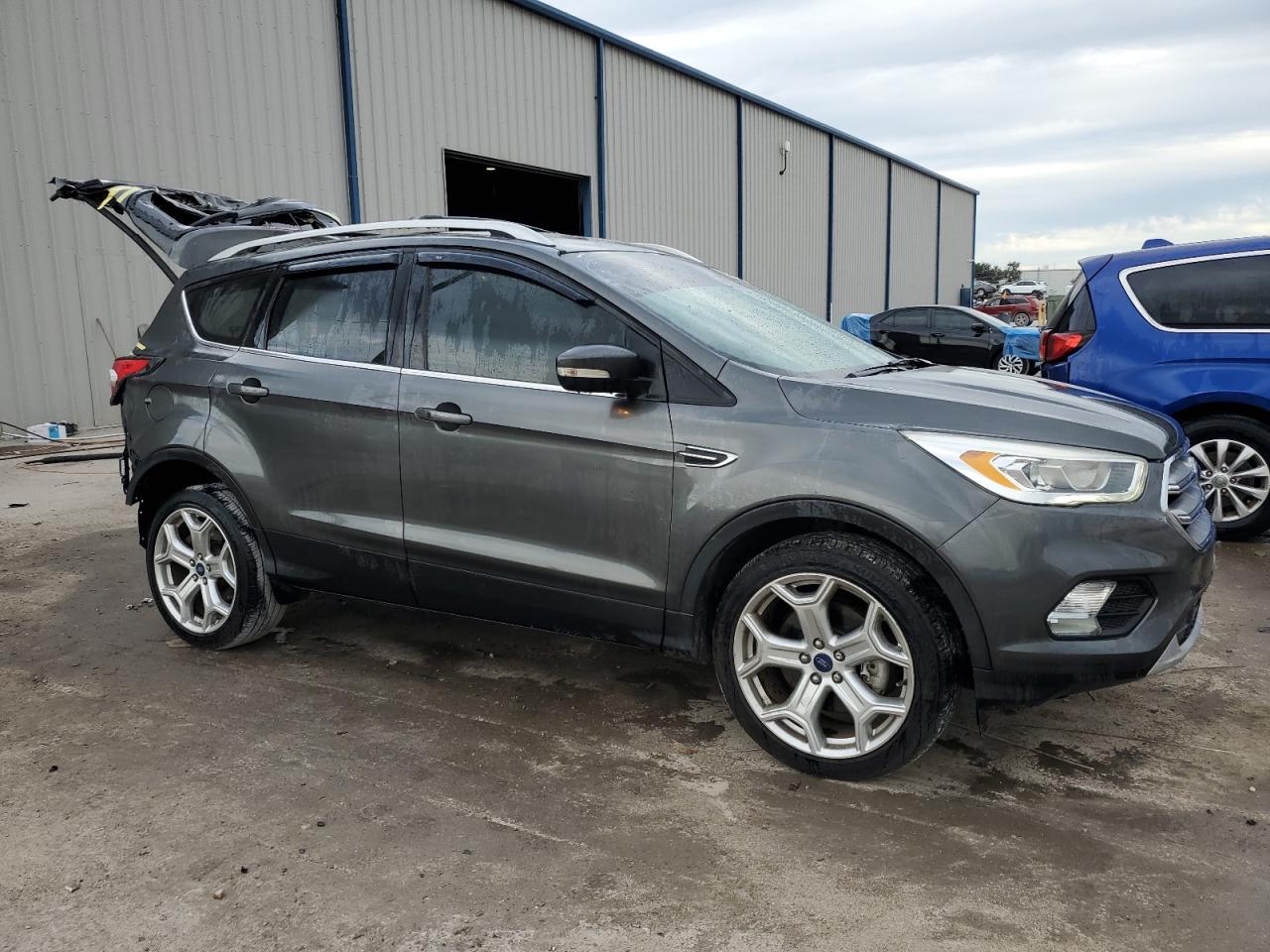 1FMCU9J97HUA90766 FORD ESCAPE 2017