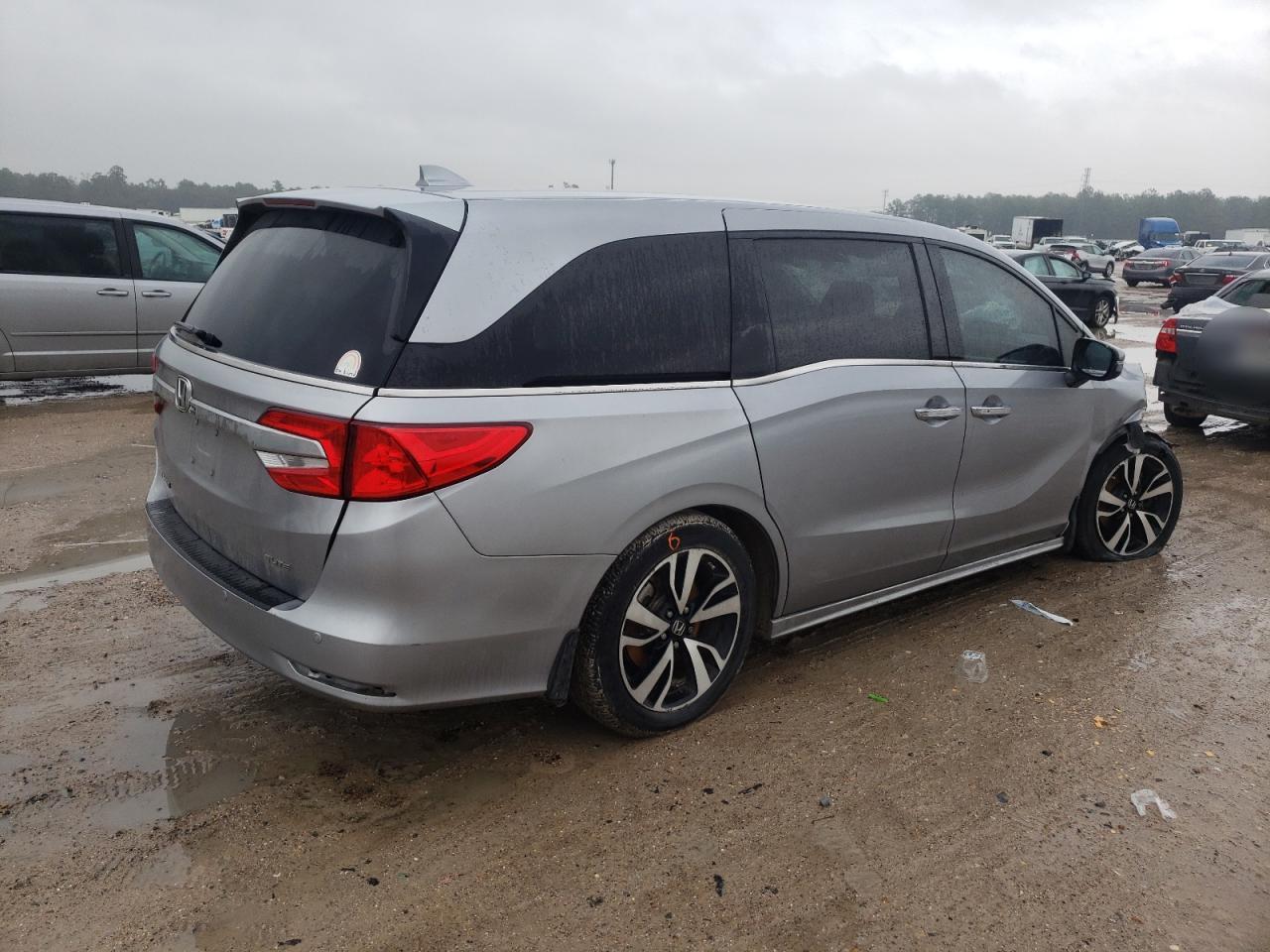 5FNRL6H95JB088566 HONDA ODYSSEY 2018