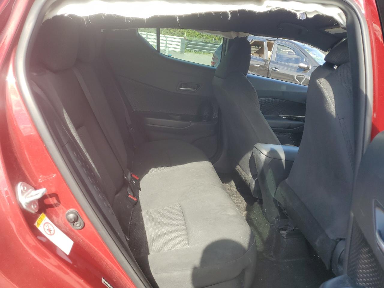 NMTKHMBX5KR069557 TOYOTA C-HR 2019