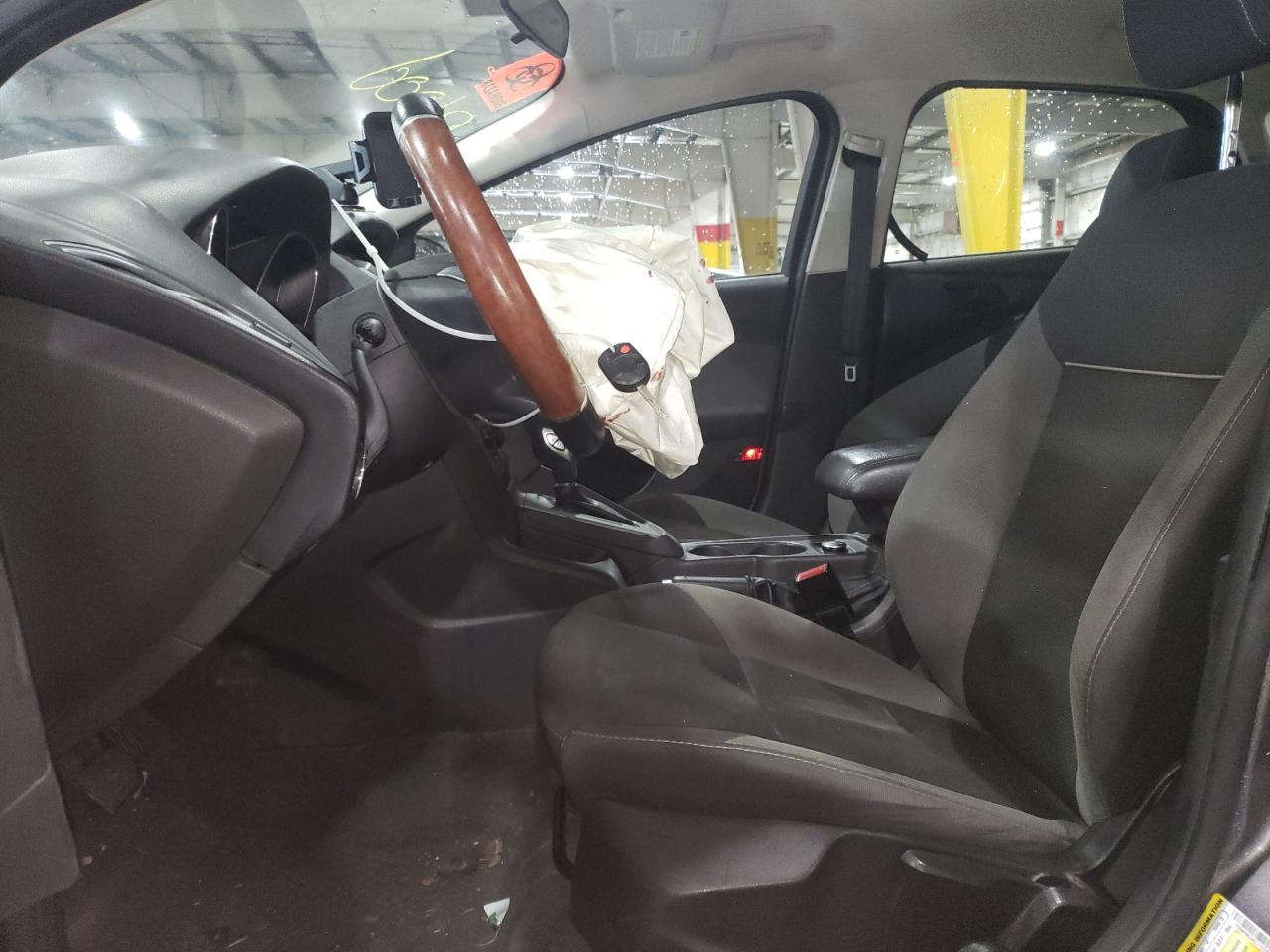 1FAHP3K24CL175780 2012 Ford Focus Se