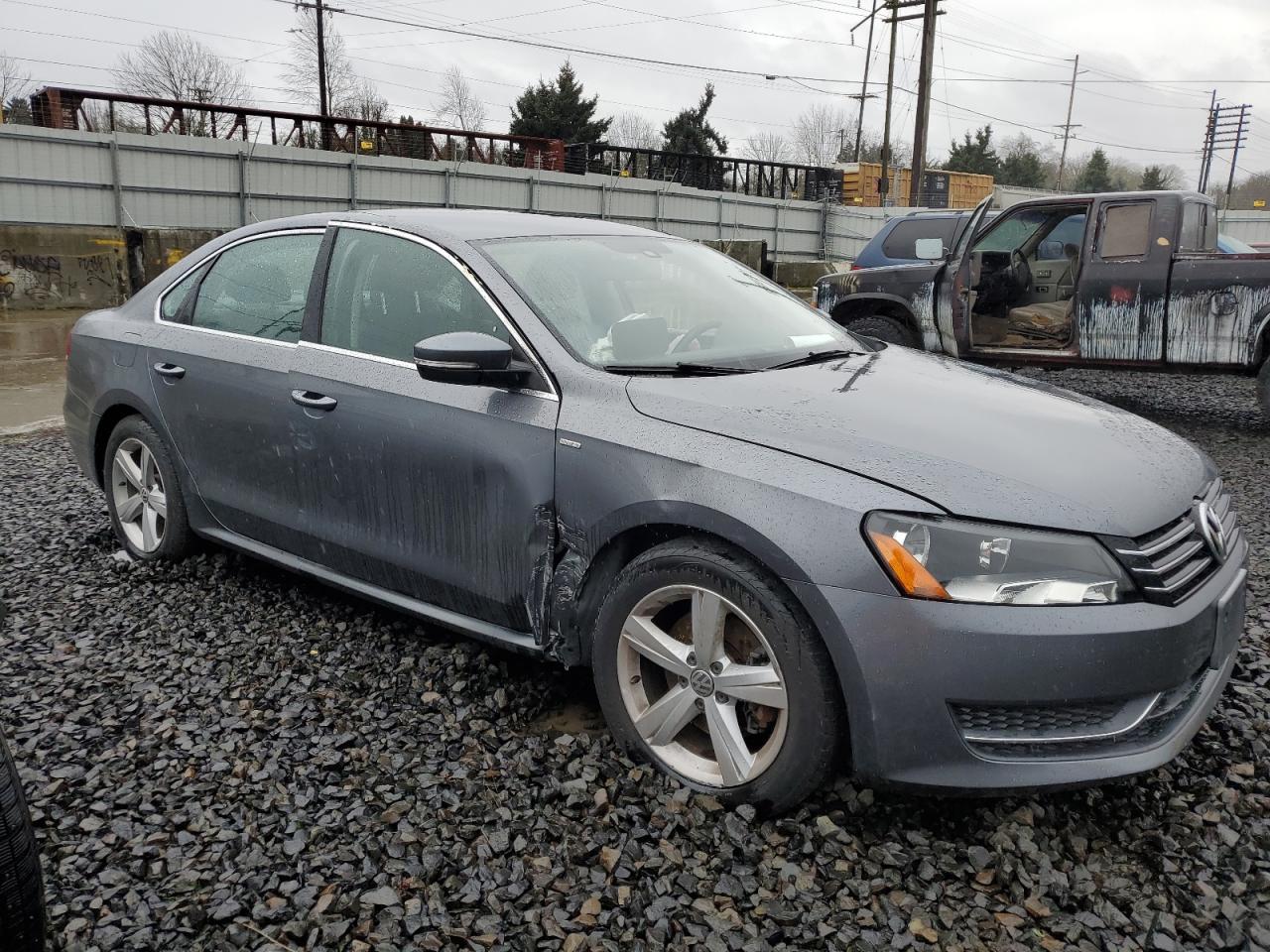 1VWAT7A33EC022493 2014 Volkswagen Passat S
