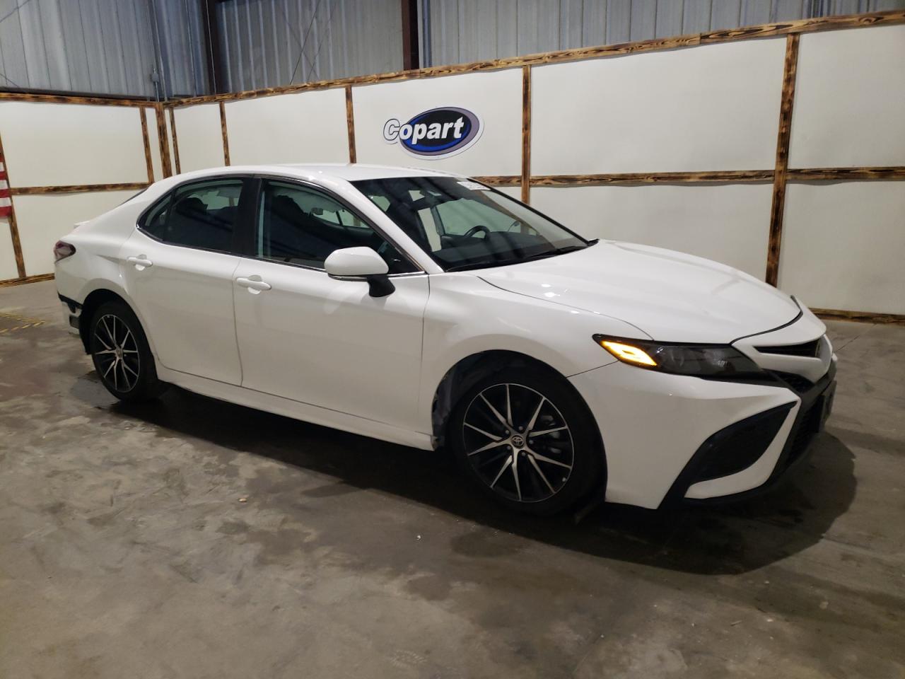 4T1G11AK4NU060666 TOYOTA CAMRY 2022