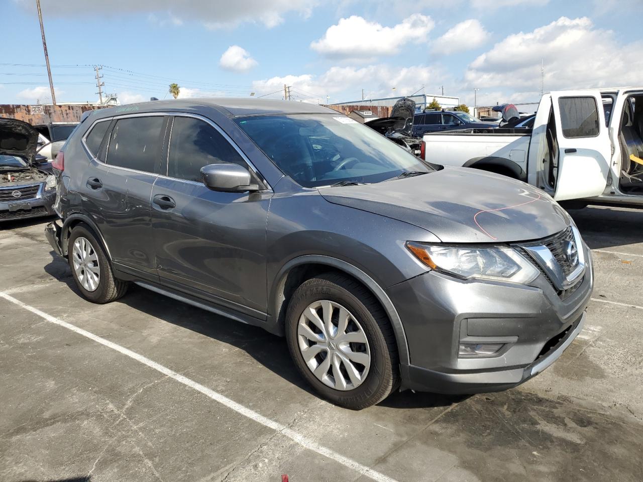 KNMAT2MT6HP544520 NISSAN ROGUE 2017