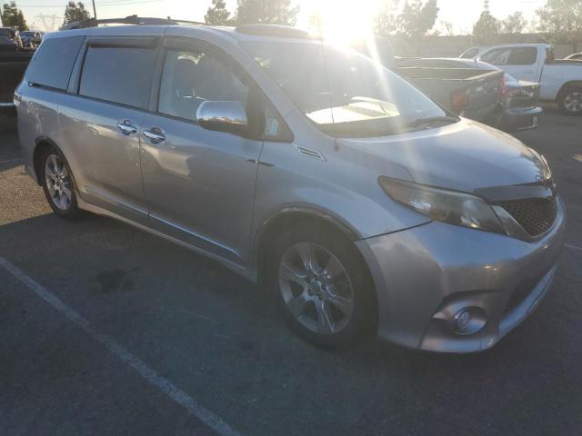 5TDXK3DC0DS289916 2013 TOYOTA SIENNA, photo no. 4