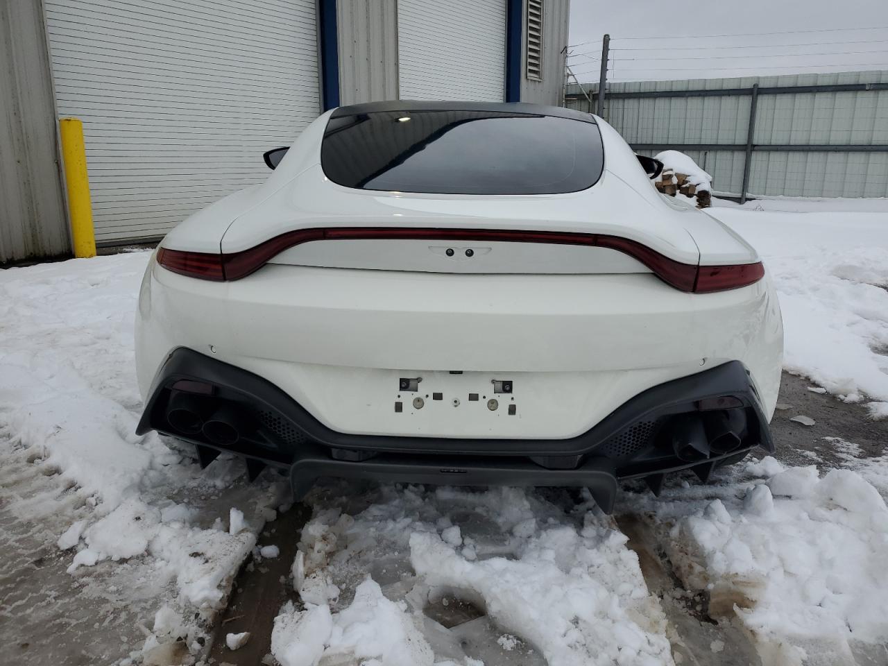 2019 Aston Martin Vantage vin: SCFSMGAW7KGN02654