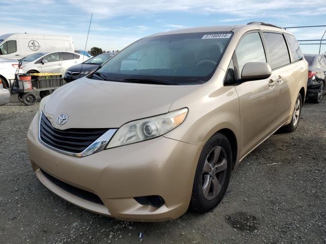 2011 Toyota Sienna LE