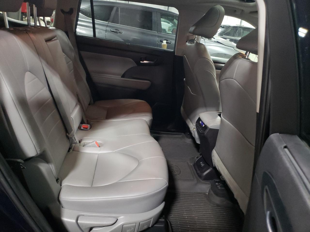 5TDGZRBH3NS241891 TOYOTA HIGHLANDER 2022
