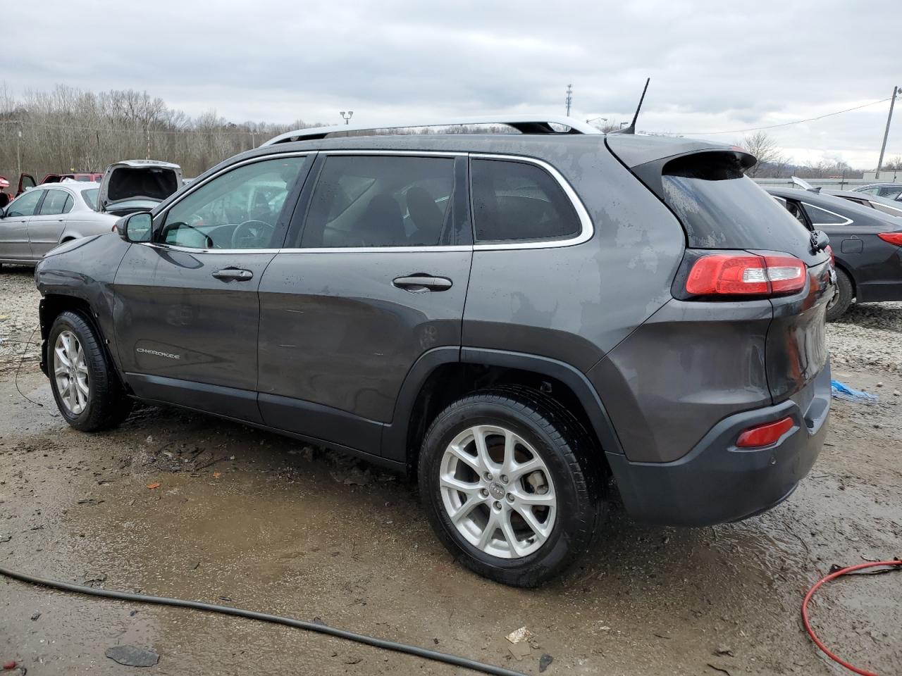 2017 Jeep Cherokee Latitude vin: 1C4PJLCB8HW560139