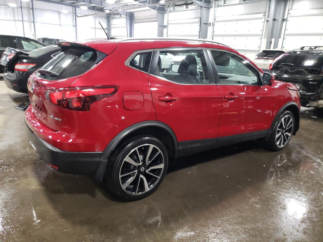 JN1BJ1CR0JW268134 NISSAN ROGUE 2018