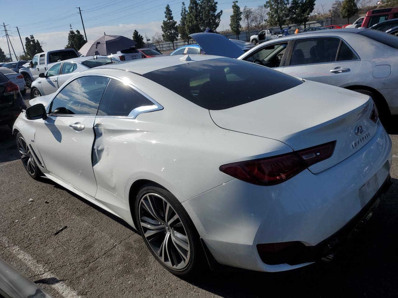 JN1EV7EK9HM361521 2017 Infiniti Q60 Premium