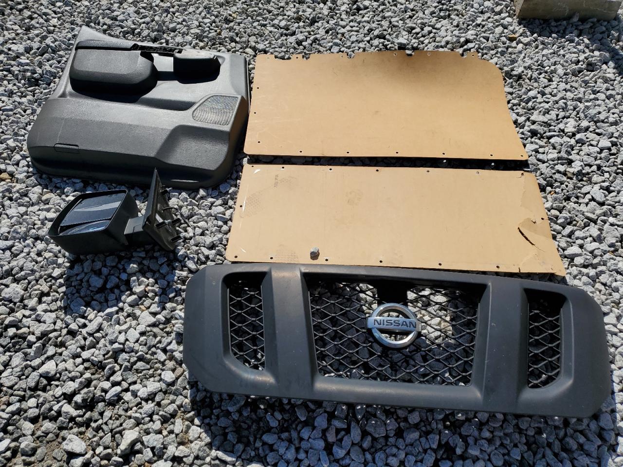 1N6BF0LY4HN808162 NISSAN NV 2017