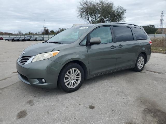 2011 Toyota Sienna XLE