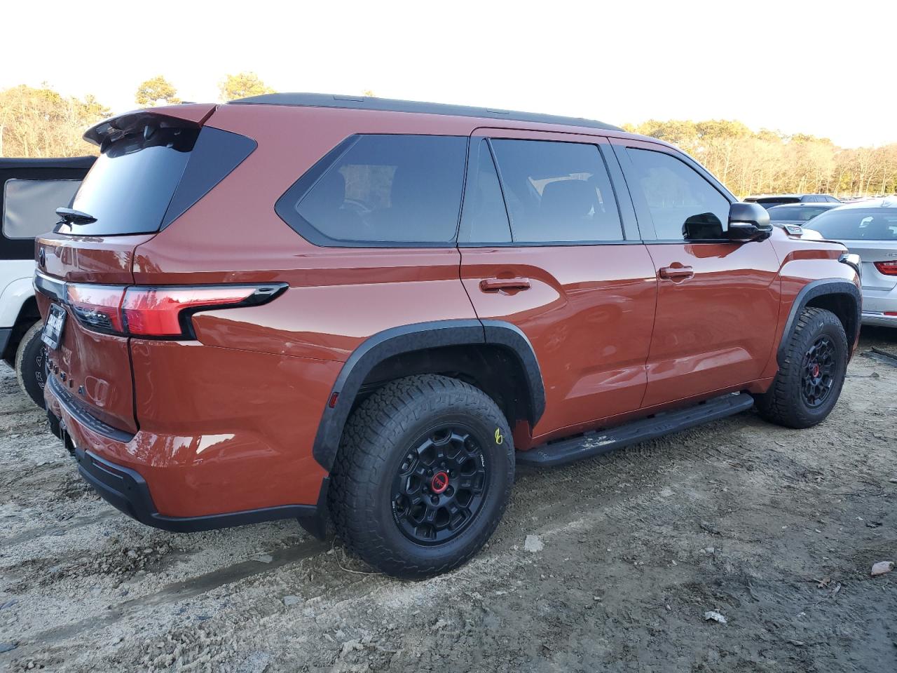 7SVAAABA4RX022025 TOYOTA SEQUOIA 2024