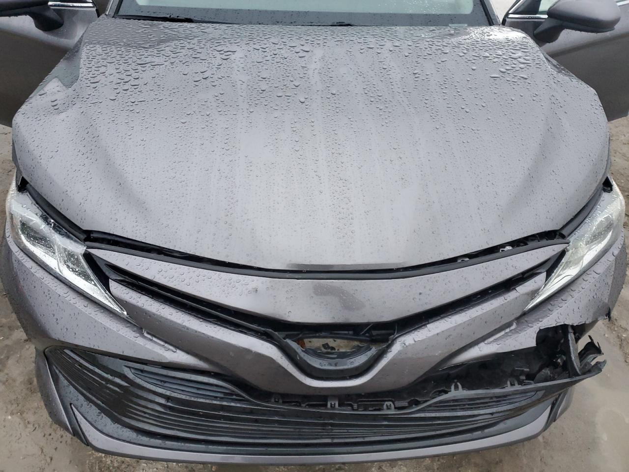 4T1B11HK7JU112706 TOYOTA CAMRY 2018