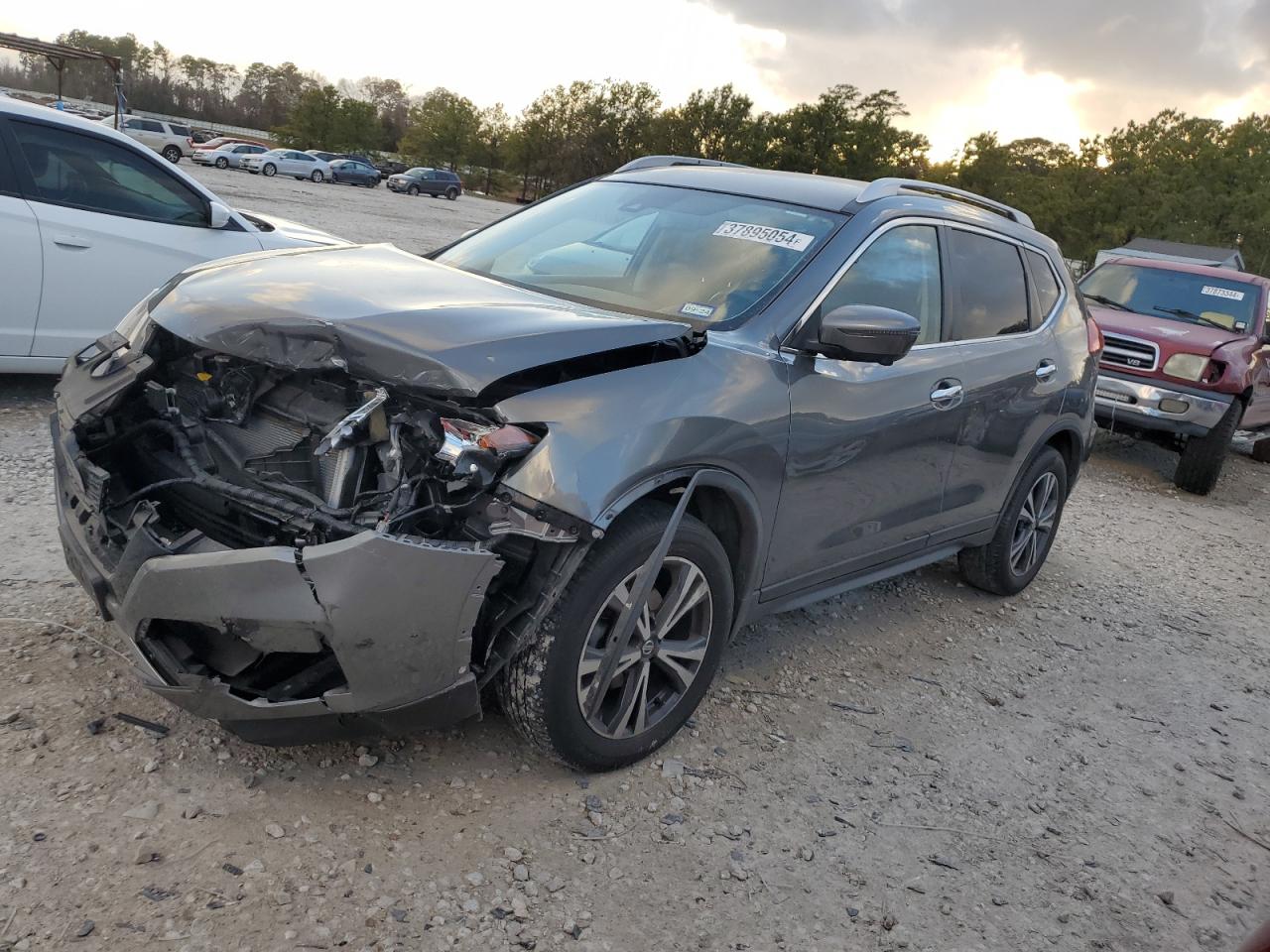 JN8AT2MV9KW398665 NISSAN ROGUE 2019