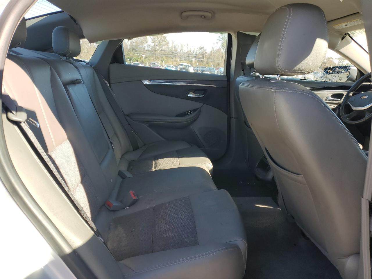 1G1105SA5JU135498 CHEVROLET IMPALA 2018