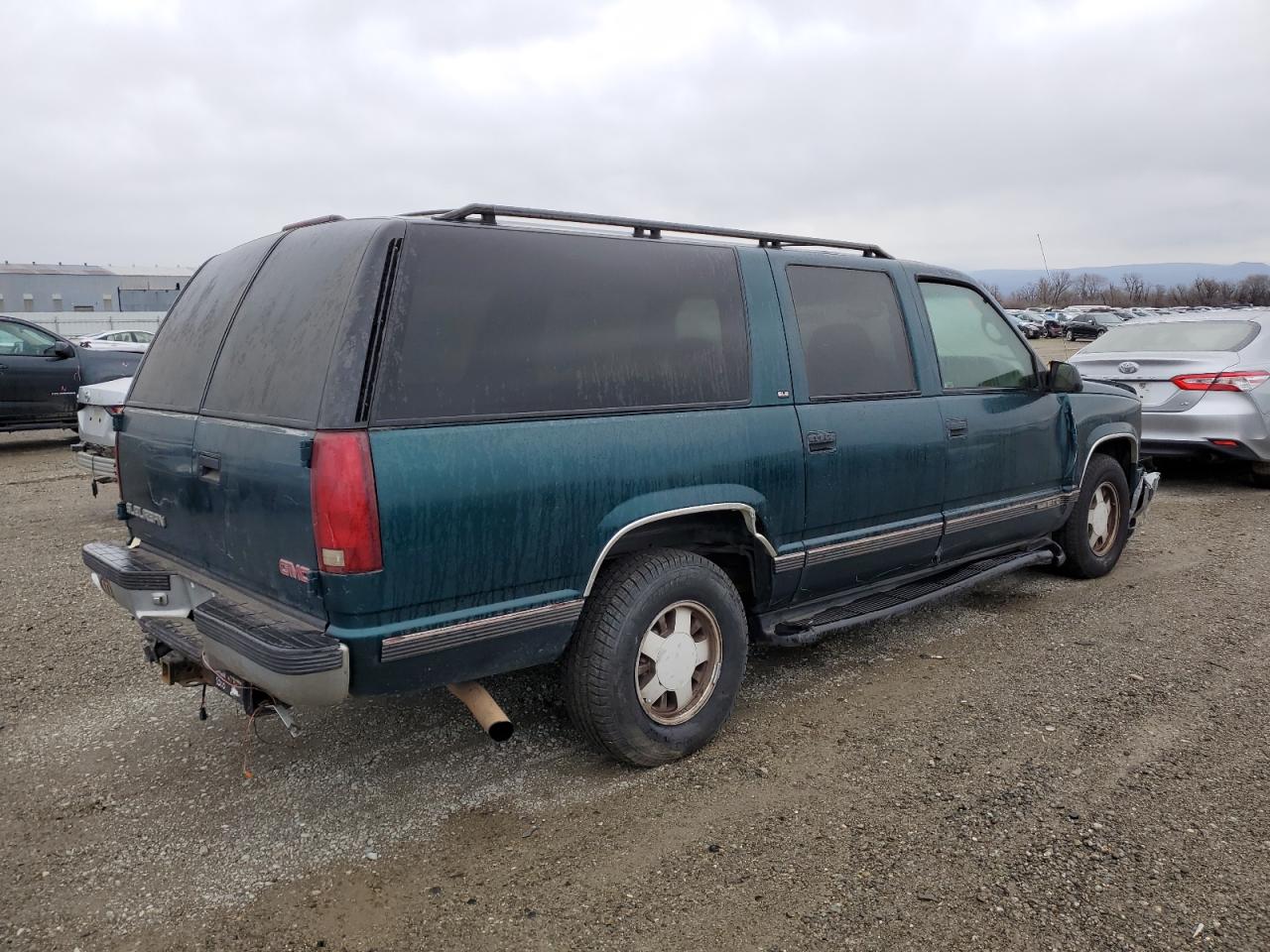 1GKEC16R0XJ794712 1999 GMC Suburban C1500